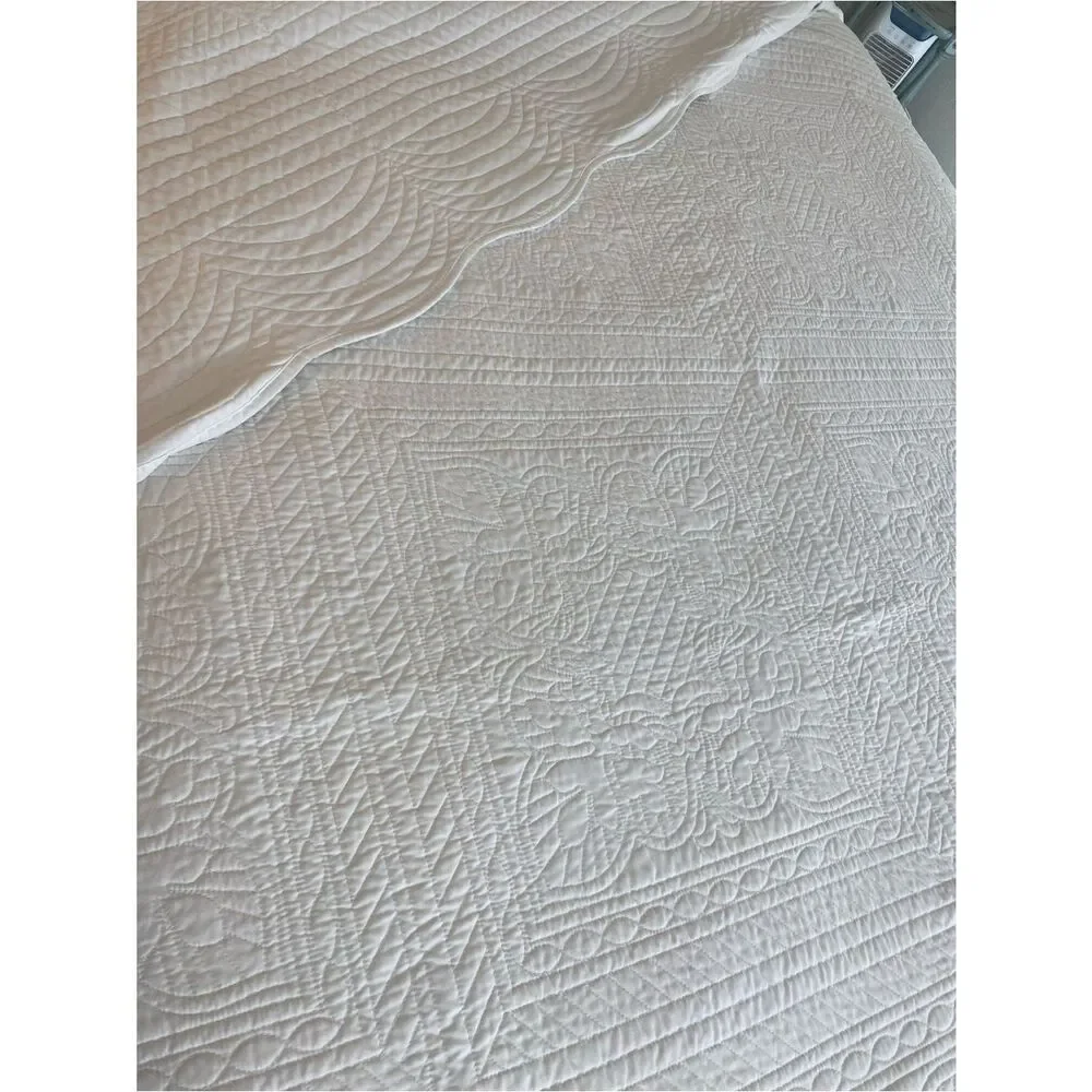 Madison Park White Quilted Comforter King